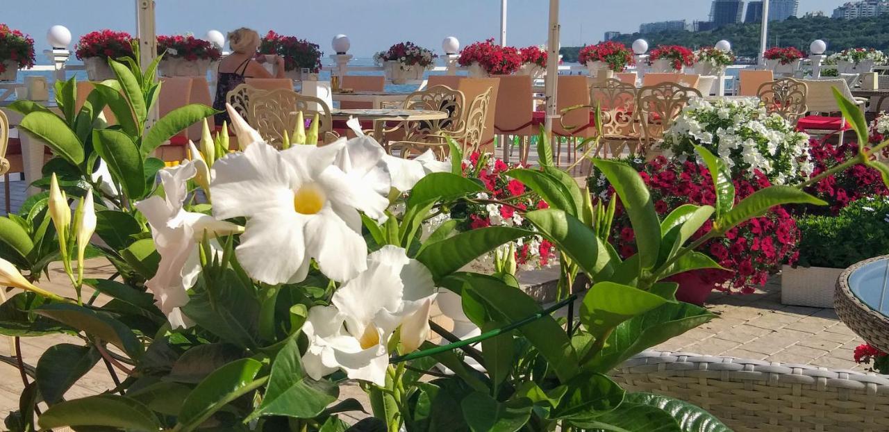Shalanda Hotel Одеса Екстериор снимка